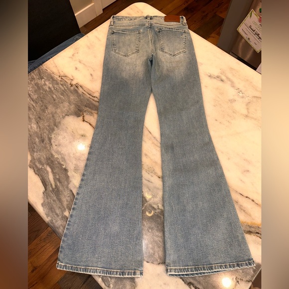 Hidden Size 27 Distressed Women's Blue Flared Jeans - Picture 11 of 12